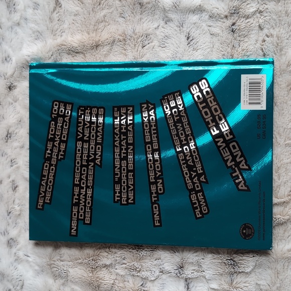 Guinness World Records 2010: The Book of the Decade - Picture 2 of 2